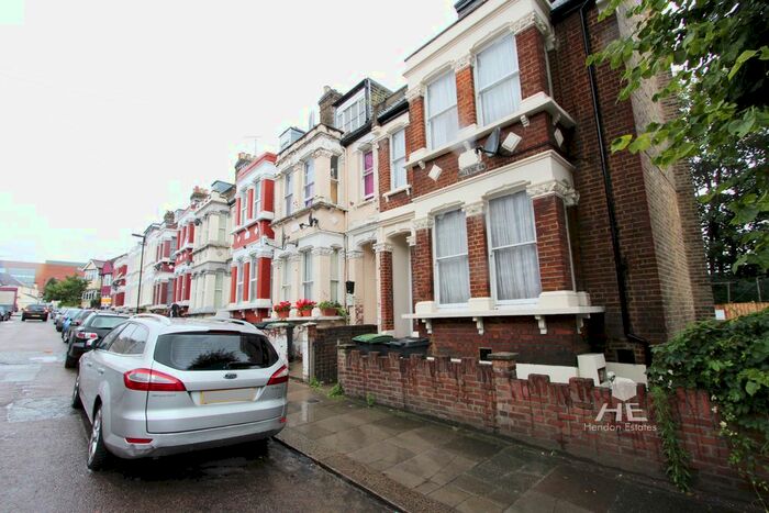 1 Bedroom Flat To Rent In Hillside Road, London, N15