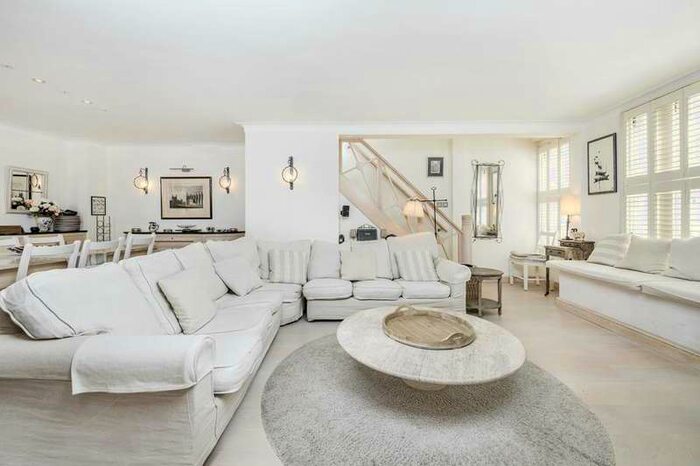 5 Bedroom House To Rent In Spear Mews, Earls Court, SW5