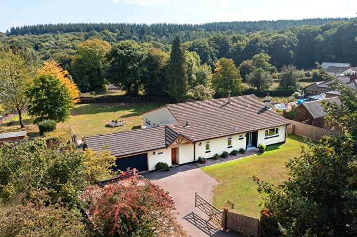 4 Bedroom House For Sale In Tan Y Coed, The Narth, NP25