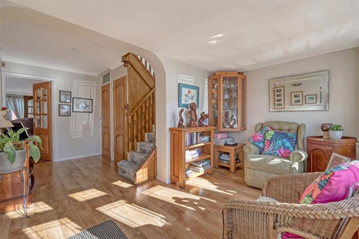 3 Bedroom Detached House For Sale In Little Wakering Road, Little Wakering, Essex, SS3