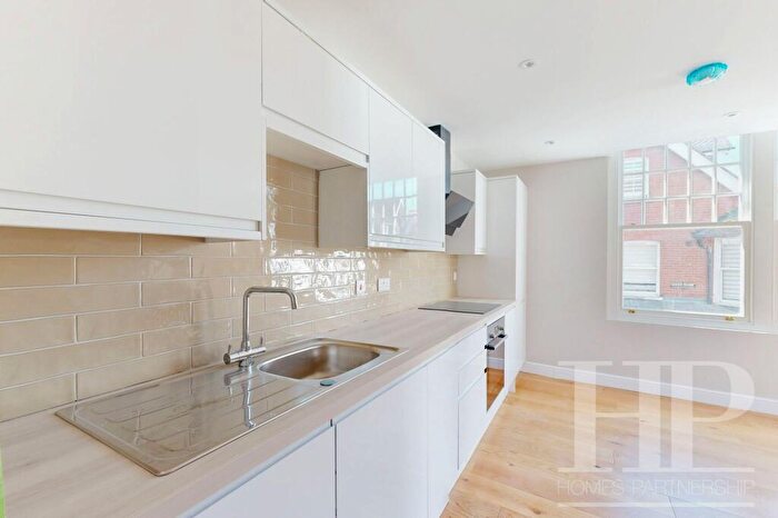 1 Bedroom Flat To Rent In East Park, Crawley, RH10