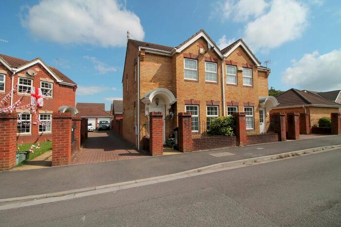 2 Bedroom Property To Rent In Aelfric Meadow, Portishead, Bristol, BS20