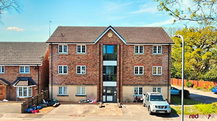 2 Bedroom Flat To Rent In Westfield Gardens, Newport, NP20