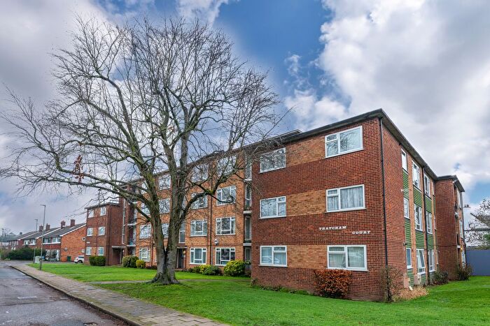 2 Bedroom Flat For Sale In High Road, London, N20