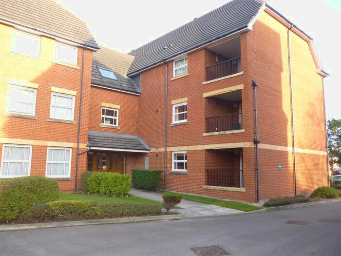 2 Bedroom Flat To Rent In Nelson Court, Birkdale, Southport, PR8