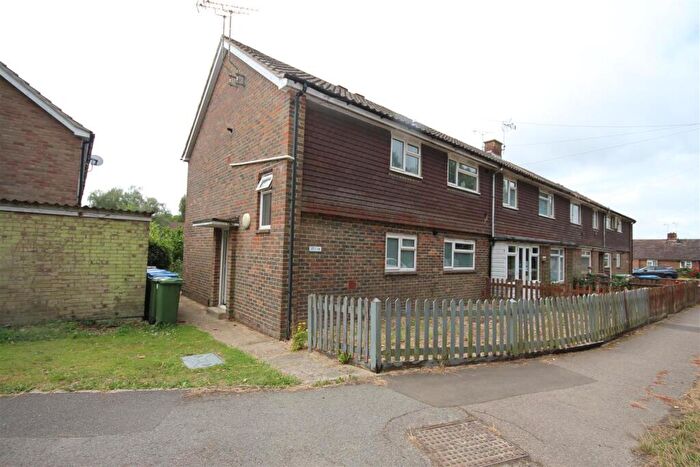 1 Bedroom Flat For Sale In Northcroft, Henfield, BN5