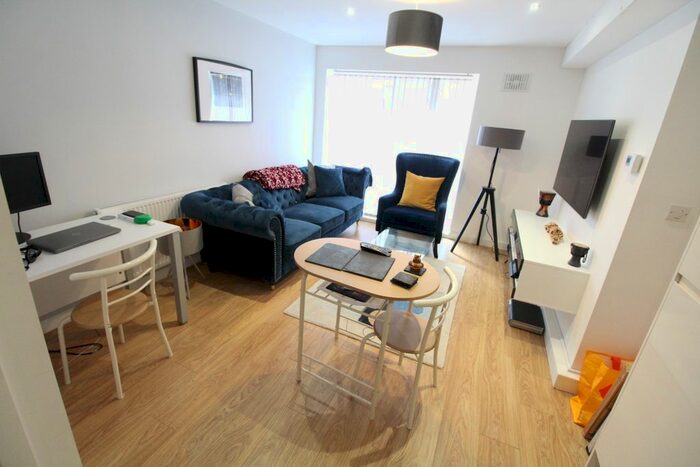 1 Bedroom Flat To Rent In Old Bedford Road, Luton, LU2