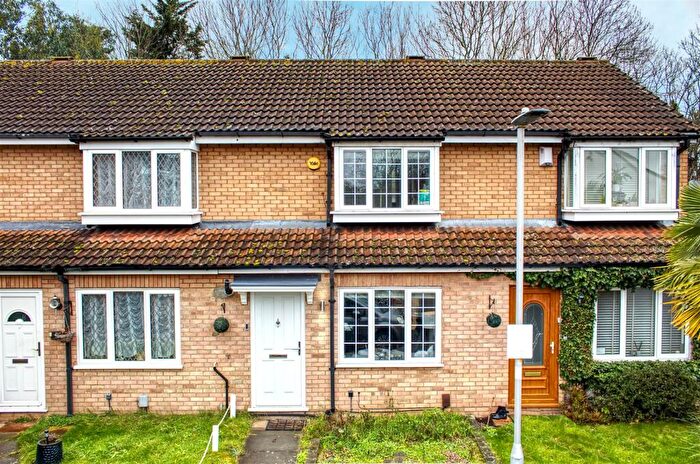 2 Bedroom Terraced House For Sale In Beeston Drive, Cheshunt, EN8