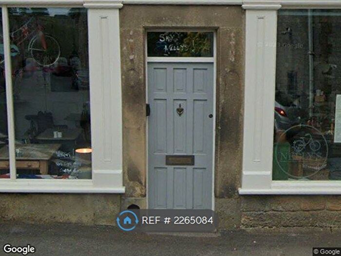 2 Bedroom Flat To Rent In Bank Square, Tideswell, Buxton, SK17