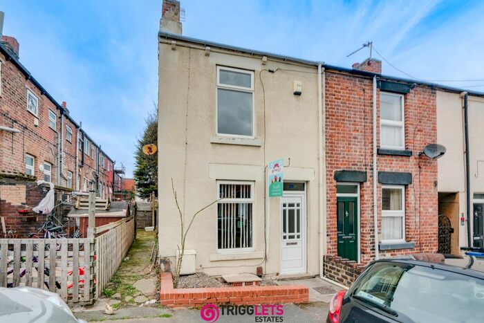 2 Bedroom Terraced House To Rent In School Street, Wombwell, Barnsley, S73