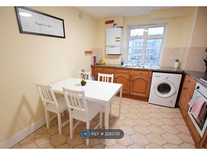 4 Bedroom Flat To Rent In Isis House, London, NW8