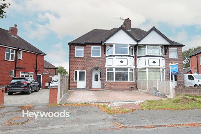 4 Bedroom Semi Detached House For Sale In Lincoln Avenue, Clayton, Newcastle-Under-Lyme, ST5