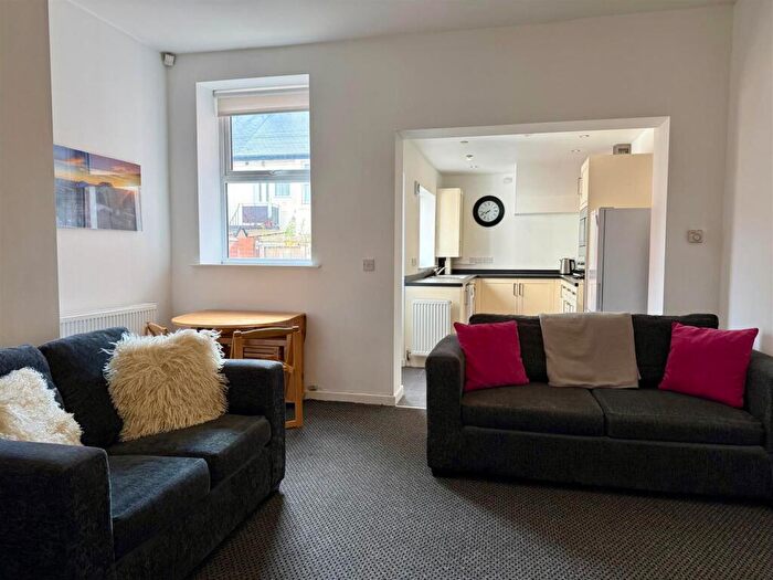 2 Bedroom Apartment To Rent In Sixth Avenue, Heaton., NE6