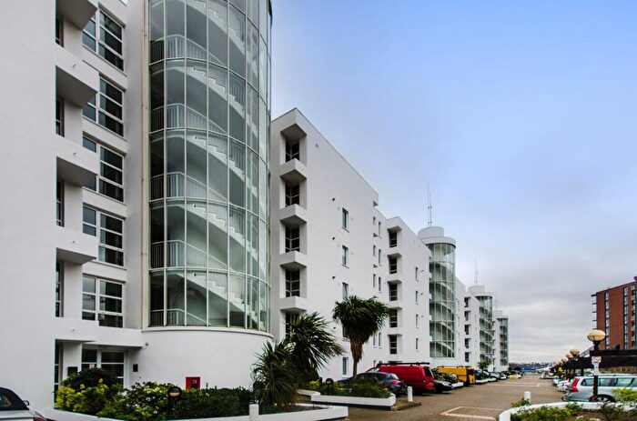 1 Bedroom Flat To Rent In Barrier Point Road, Royal Docks, London, E16