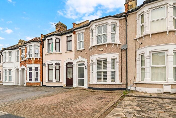 3 Bedroom Property For Sale In Mayfair Avenue, Ilford, IG1
