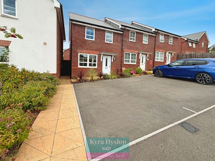 3 Bedroom End Terrace House For Sale In Loveridge Drive Alphington, EX2