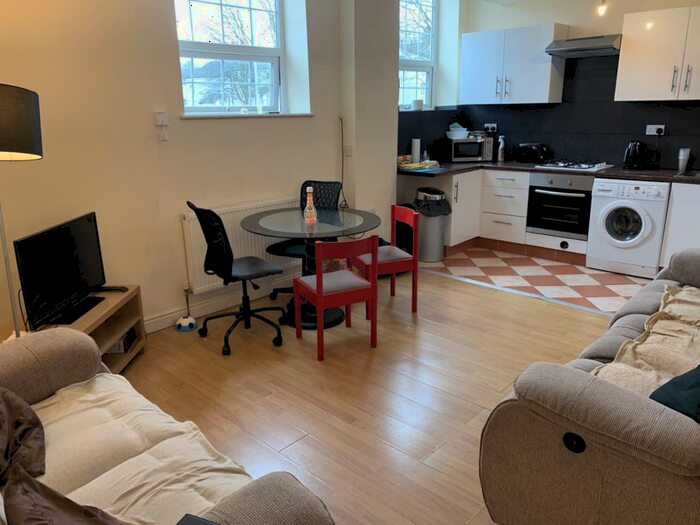 2 Bedroom Flat To Rent In The Swan, Raglan Road, LS6