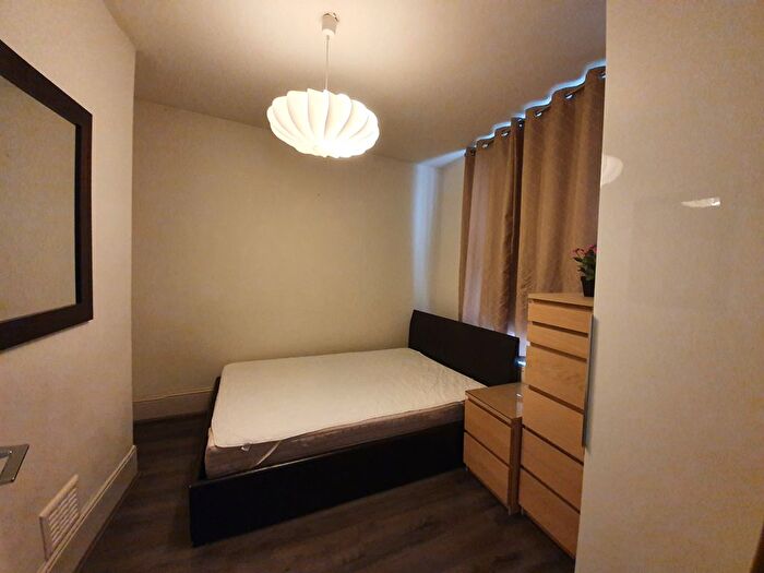 2 Bedroom Flat To Rent In Holloway Road, London, N19