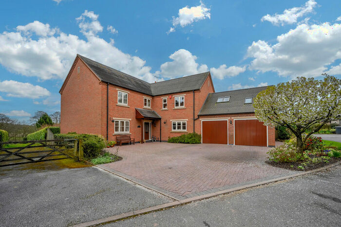 4 Bedroom Detached House For Sale In Bentley Fold, Ellastone, DE6