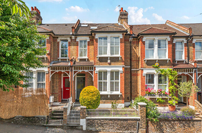 4 Bedroom House For Sale In Hopedale Road, Charlton, London, SE7
