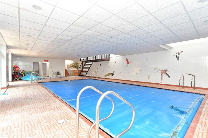 5 Bedroom Detached House For Sale In Stockers Hill, Rodmersham Green, Sittingbourne, Kent, ME9