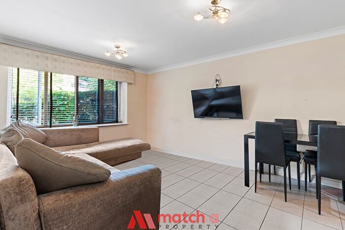2 Bedroom Flat For Sale In Forty Avenue, Wembley, HA9