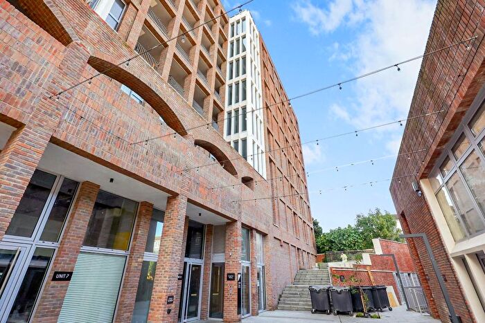 1 Bedroom Flat To Rent In Downs Road, London, E5