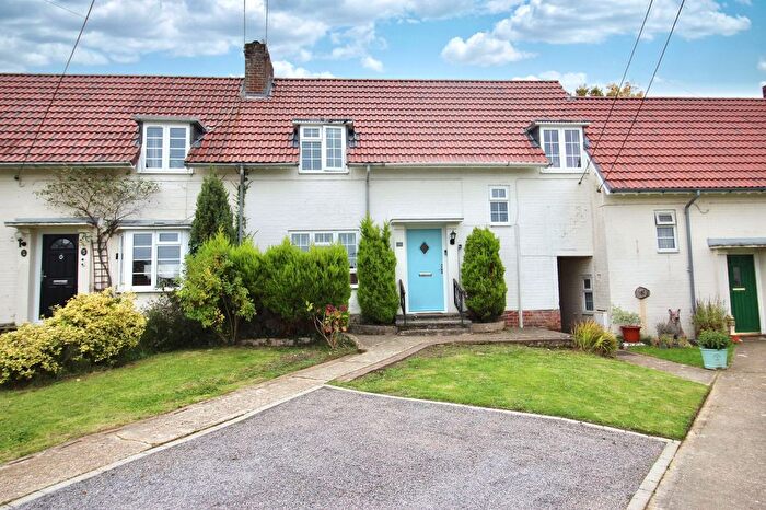 2 Bedroom Terraced House For Sale In Orchards Way, West End, SO30