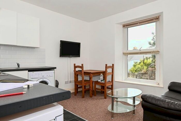 1 Bedroom Flat To Rent In Hill Park Crescent, Plymouth PL4