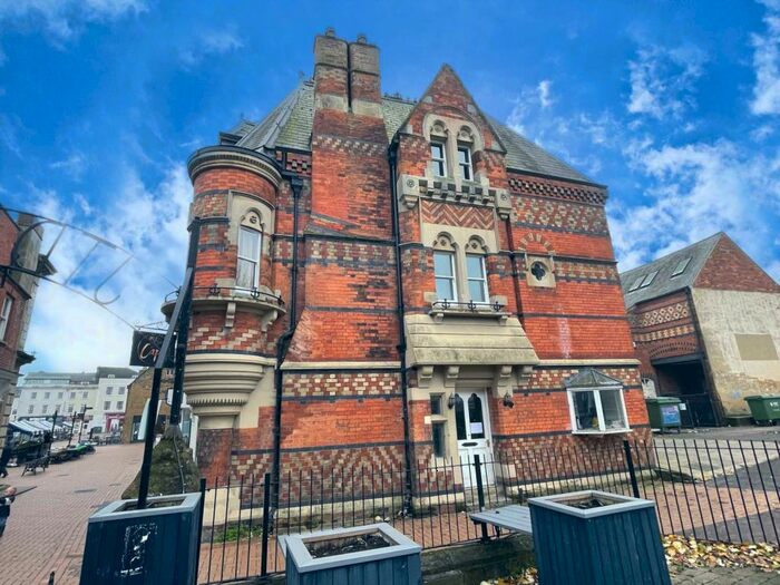 2 Bedroom Flat To Rent In Cornhill, Banbury, OX16