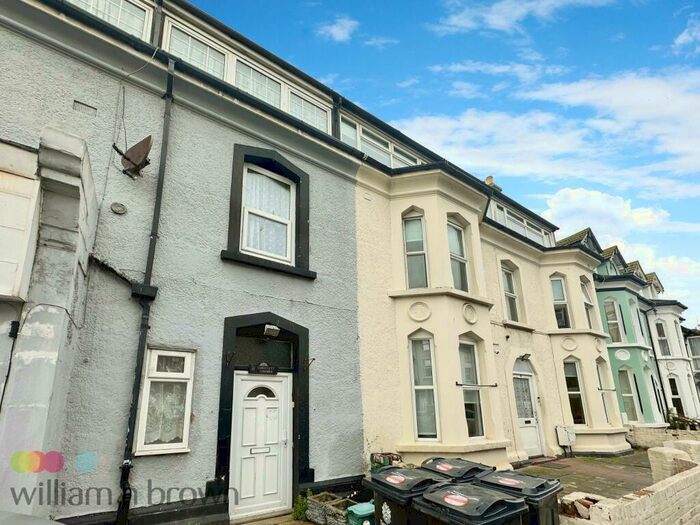 2 Bedroom Property To Rent In Clacton On Sea, Essex, CO15