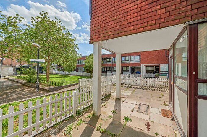 4 Bedroom Maisonette To Rent In Carlton Grove, Peckham, SE15