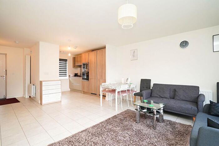 4 Bedroom Detached House For Sale In Cedar Grove, Waverley, S60