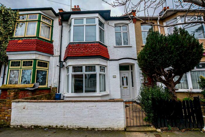 3 Bedroom Terraced House To Rent In Hildaville Drive, Westcliff-On-Sea, SS0