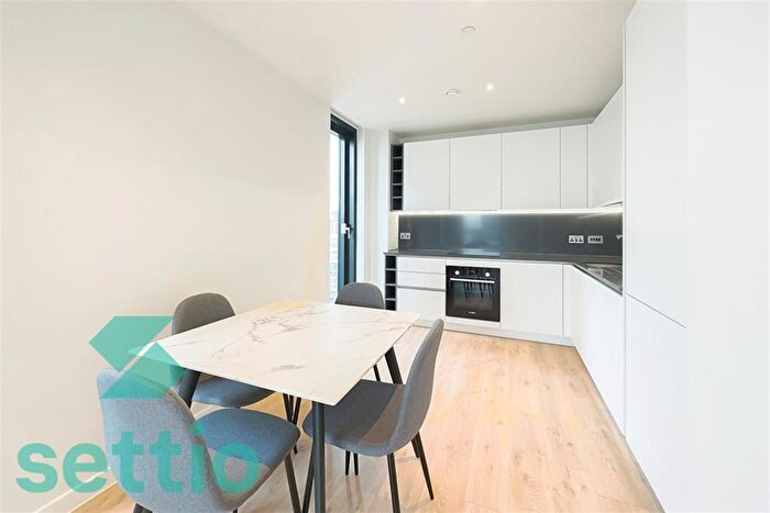 2 Bedroom Apartment To Rent In The Gate, Aspin Lane, M4