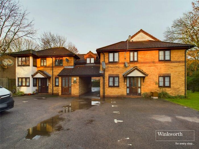 2 Bedroom Apartment To Rent In Booth Road, London, NW9