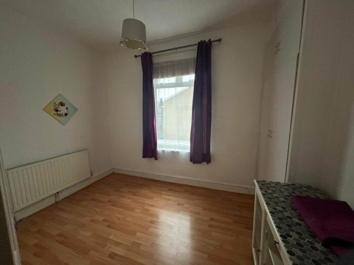 3 Bedroom End Of Terrace House To Rent In New Barton Street, M6