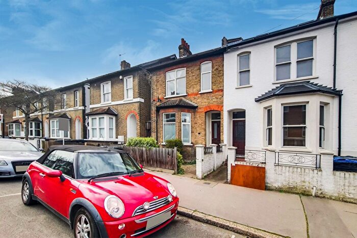 2 Bedroom Flat To Rent In Alexandra Road, Croydon, CR0