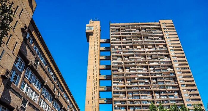 1 Bedroom Flat For Sale In Golborne Road, W10