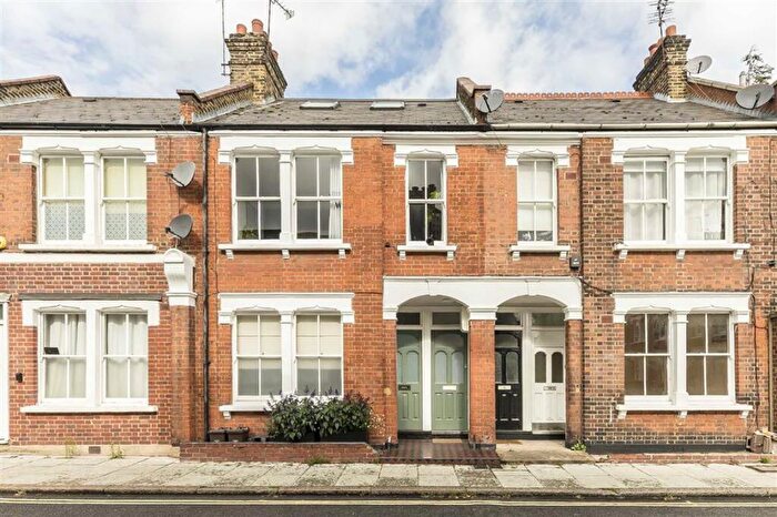 3 Bedroom Flat For Sale In Alberta Street, Walworth, SE17