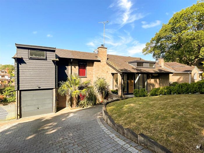 5 Bedroom Detached House For Sale In Priory Copse, Peppard Common, Henley-On-Thames, RG9