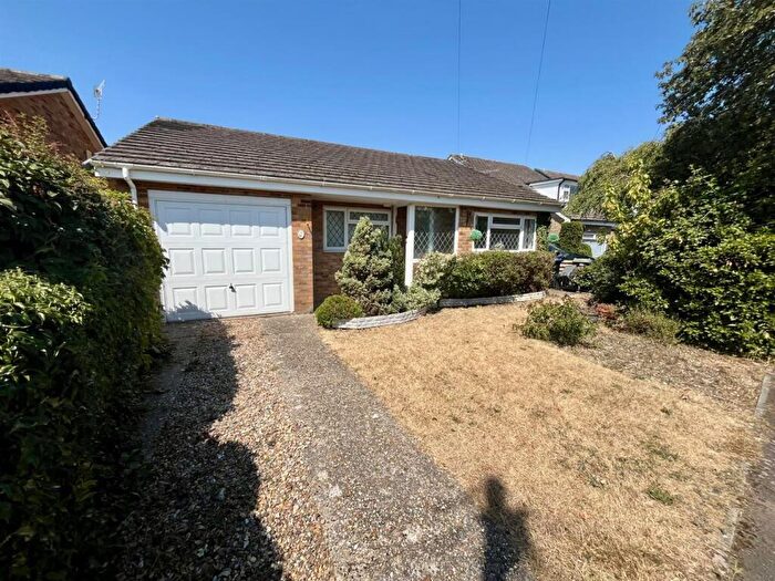 3 Bedroom Detached Bungalow For Sale In Richards Way, Salisbury, SP2