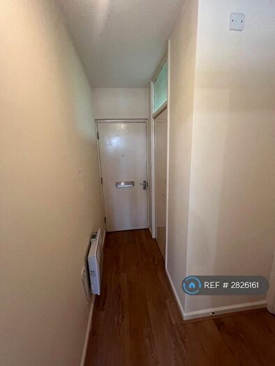 1 Bedroom Flat To Rent In Royal Terrace, Northampton, NN1