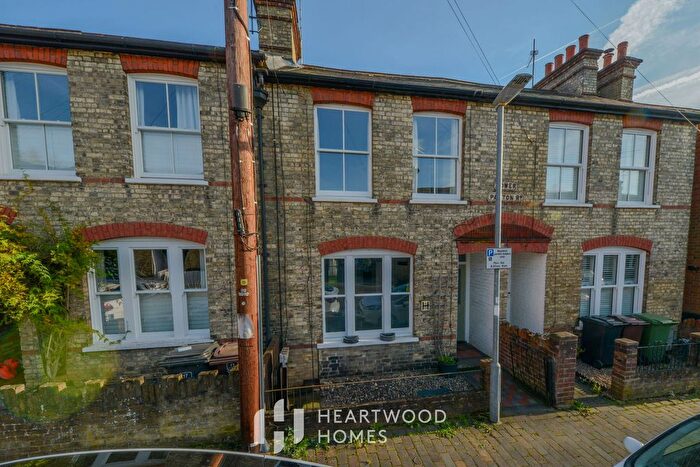 3 Bedroom Terraced House For Sale In Lower Paxton Road, St. Albans, AL1