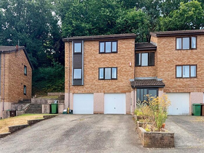 1 Bedroom Flat For Sale In Hooe, Plymouth, PL9