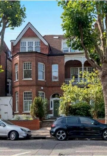2 Bedroom Flat To Rent In , Queens Avenue, London, N10
