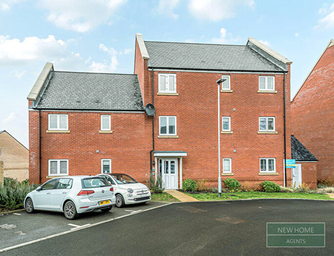 1 Bedroom Flat For Sale In Pullen House, St. Sebastian's Way, Wellesley, Aldershot, GU11