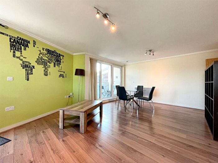 2 Bedroom Maisonette For Sale In Fleet Street, Brighton, East Sussex, BN1