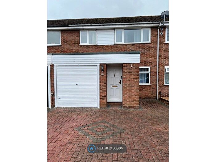 3 Bedroom Terraced House To Rent In Bonington Road, London, RM12