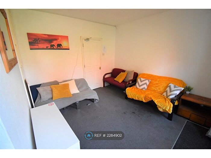 5 Bedroom Terraced House To Rent In Addington Road, Reading, RG1
